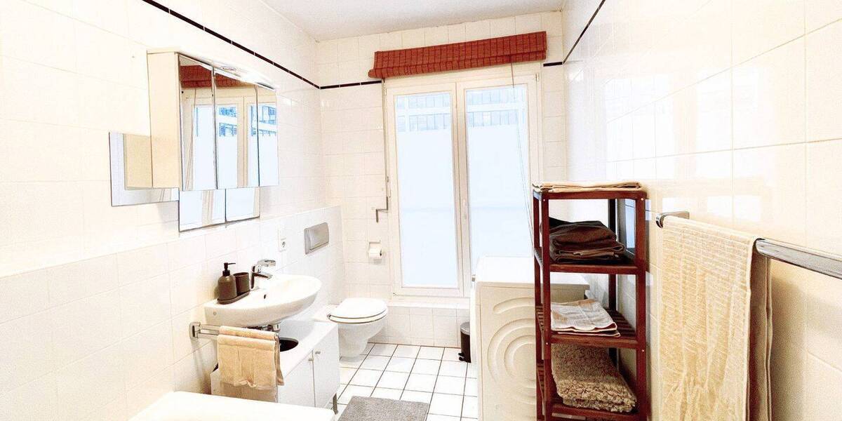 Etagenwohnung Berlin Charlottenburg - 2 Zimmer, 73 m&sup2;, 1.800&euro; | Angebot:26257986