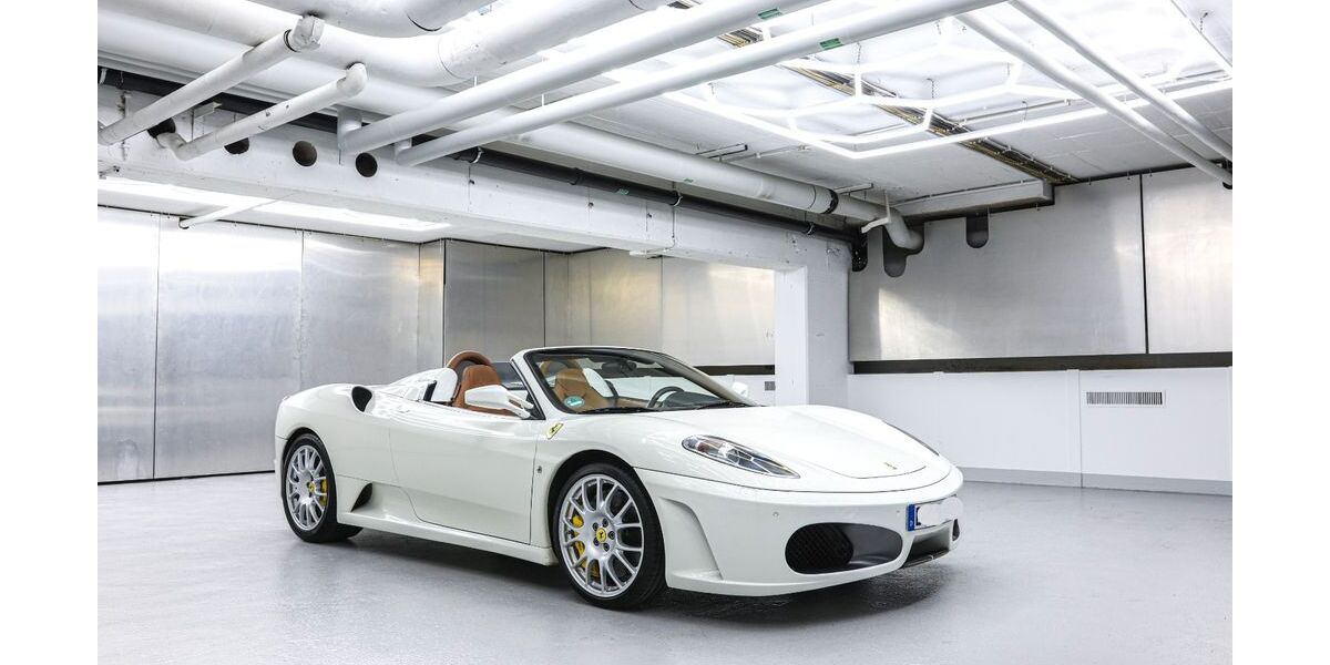 Ferrari F430 54.000 km 139.900 € Berlin 10625