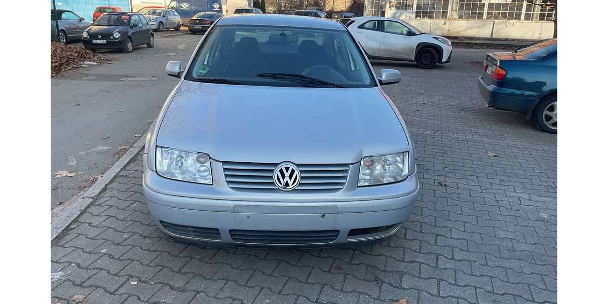 VW Bora 148.740 km 1.750 &euro; Berlin 13585