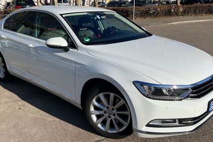 VW Passat 86.700 km 18.800 € Berlin 13435