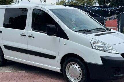 Peugeot Expert 111.761 km 7.990 € BERLIN 13127