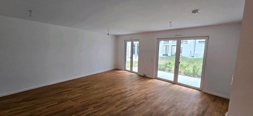 Erdgeschoßwohnung Berlin Mitte - 3 Zimmer, 93 m&sup2;, 2.075&euro; | Angebot:26347783