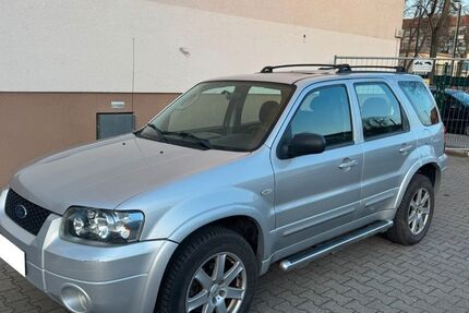 Ford Maverick 190.000 km 2.199 &euro; Berlin 12045