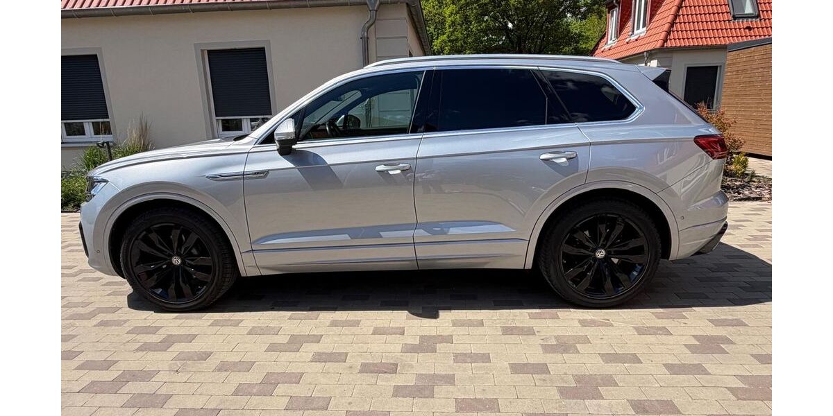 VW Touareg 175.876 km 32.500 &euro; Berlin 12489
