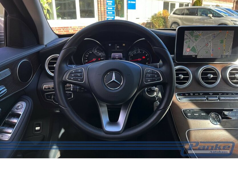 Mercedes-Benz C 250 C -Klasse*LED*Navi*R+F-Cam*Leder*Belüftete 87.057 km 17.990 € Berlin 13187