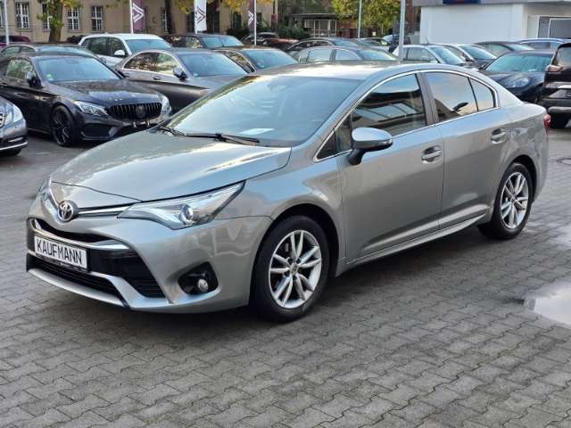 Toyota Avensis 83.000 km 17.790 &euro; Berlin 13581