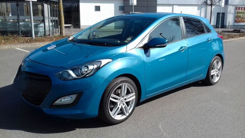 i30