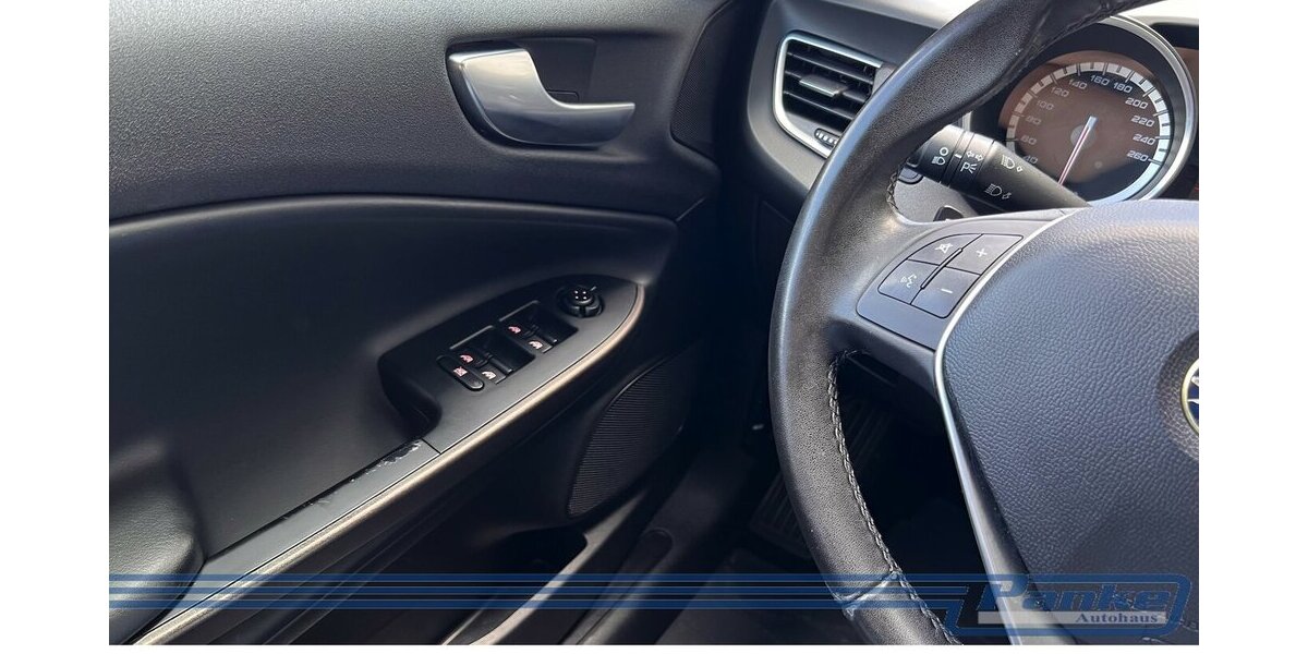 Alfa Romeo Giulietta Turismo*Pano*Schiebe*Sport*SHZ*Tempo* 95.791 km 10.990 &euro; Berlin 13187