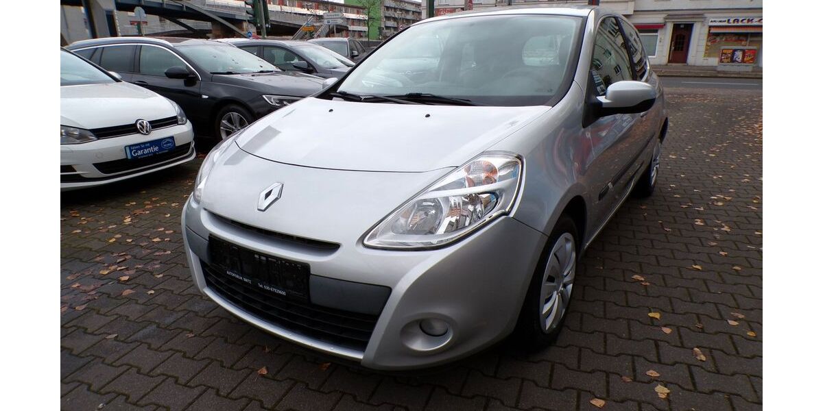 Renault Clio 70.000 km 2.990 € Berlin 12347