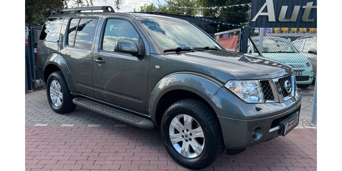 Nissan Pathfinder 187.620 km 11.990 &euro; BERLIN 13127