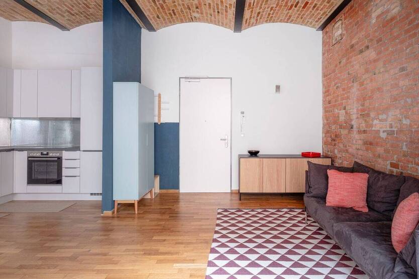 Möbliertes Wohnen in der Knopffabrik - Industrial Charme mit Balkon im Szeneviertel