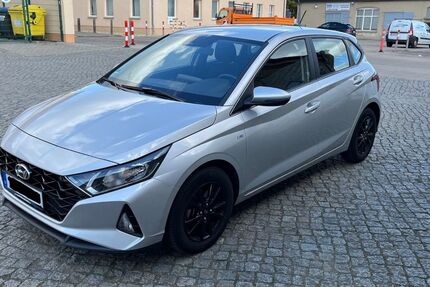 Hyundai i20 26.400 km 14.500 € Berlin 13187