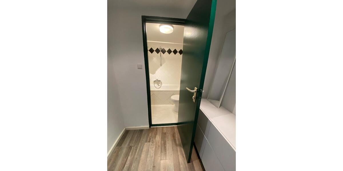 Etagenwohnung Berlin Friedrichshain-Kreuzberg - 2 Zimmer, 37 m&sup2;, 1.200&euro; | Angebot:26063617