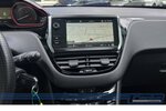 Peugeot 2008 1.2 PT 130 Allure*Pano*Navi*Leder*1-Hand* 79.035 km 11.990 &euro; Berlin 13187
