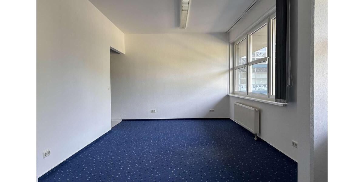 Arbeiten Sie direkt am Stern Center! Aufzug und Tiefgarage vorhanden zimmer