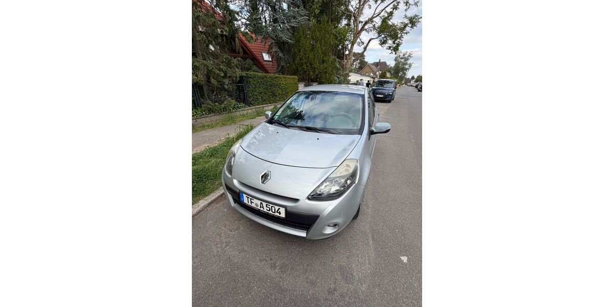 Renault Clio 122.500 km 1.500 &euro; Berlin 12351