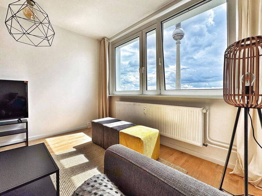 Spectacular City Center Apartment Hackescher Markt: View, Balcony & Parking