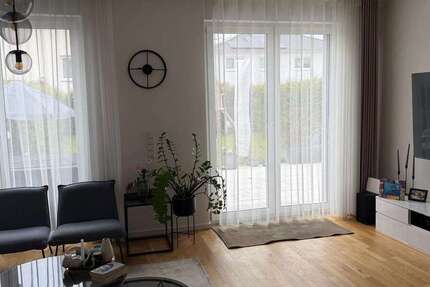 Haus Stahnsdorf - 5 Zimmer, 165 m&sup2;, 3.700&euro; | Angebot:26217043