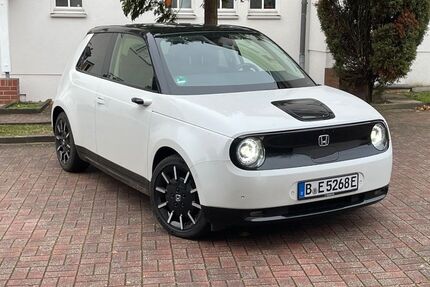 Honda e 19.100 km 16.800 € Berlin 14129