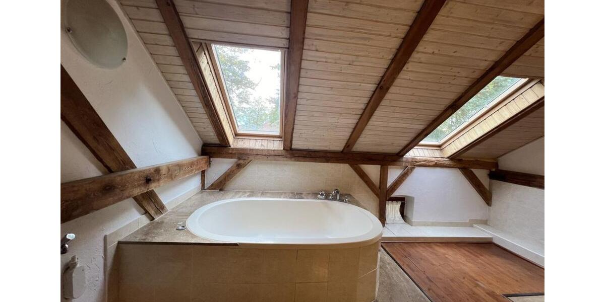 Dachgeschoßwohnung Ludwigsfelde - 3.5 Zimmer, 120 m&sup2;, 1.179&euro; | Angebot:25232695