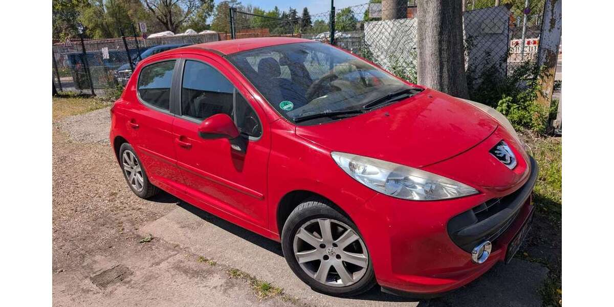 Peugeot 207 200.678 km 500 &euro; Berlin-Karlshorst 10318