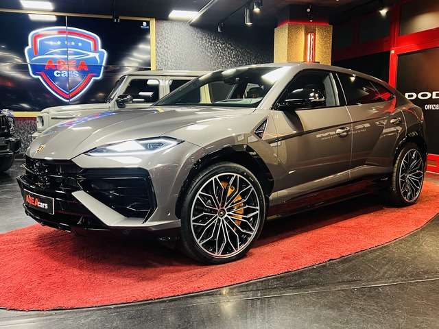 Lamborghini Urus 1.900 km 319.900 € Berlin 12353