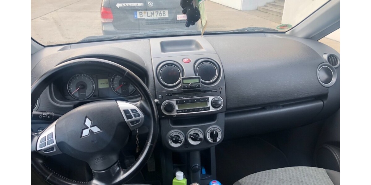 Mitsubishi Colt VI 182.000 km 4.200 € Berlin 10178