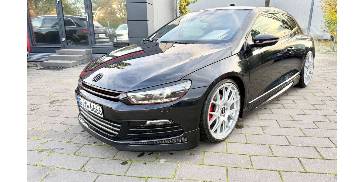 VW Scirocco 142.000 km 8.999 &euro; Potsdam 14480
