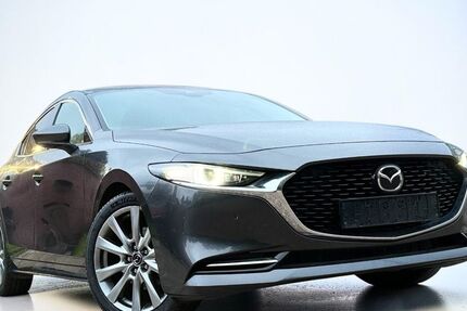 Mazda 3 142.528 km 14.499 &euro; Berlin 13129