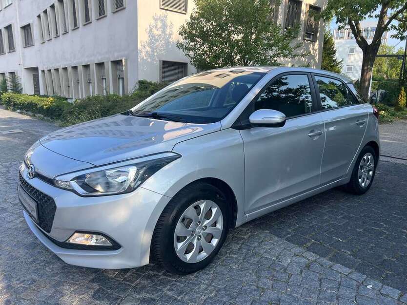 i20