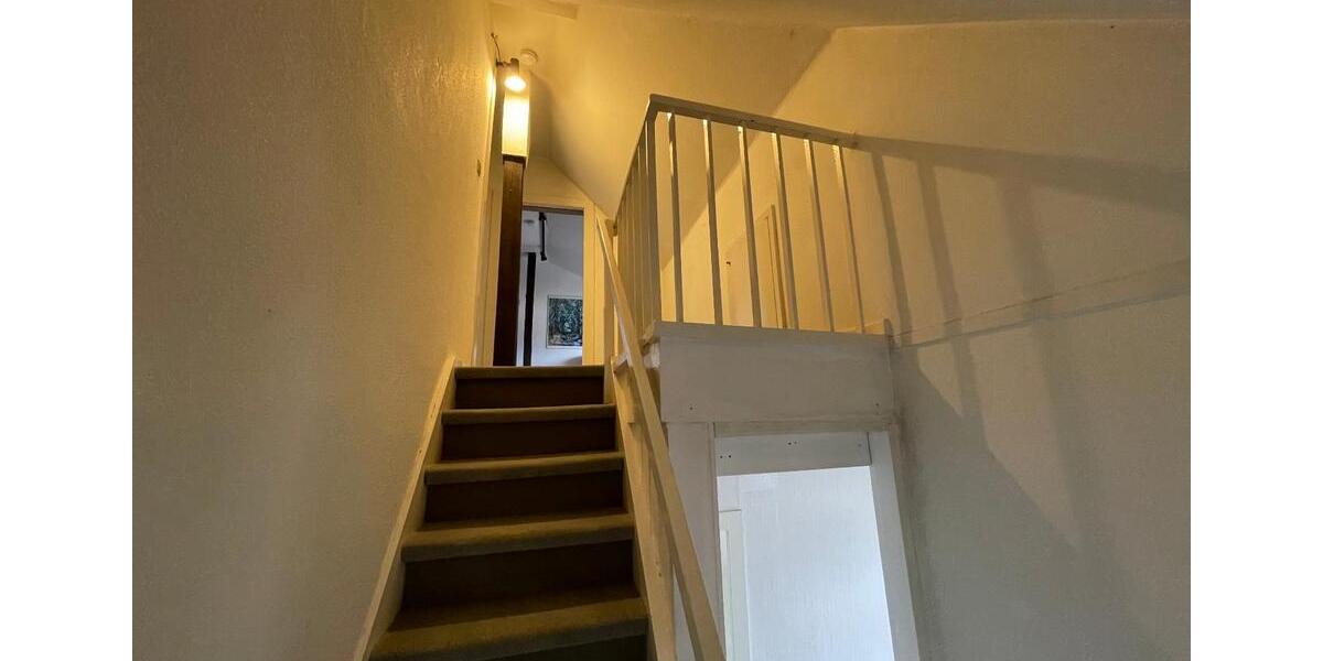 Doppelhaushälfte Berlin Tempelhof-Schöneberg - 7 Zimmer, 140 m&sup2;, 2.450&euro; | Angebot:25656455