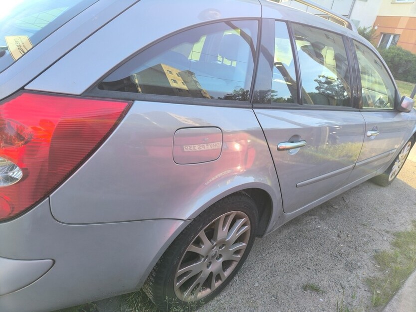 Renault Laguna 172.350 km 1.600 € Berlin 10178