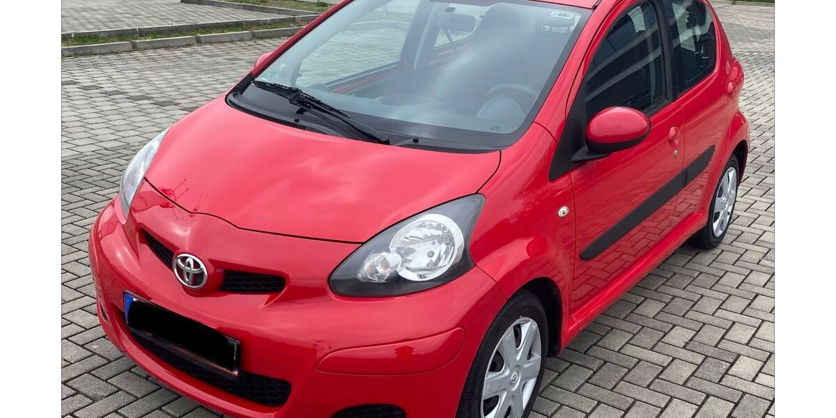 Toyota Aygo (X) 46.000 km 5.000 &euro; Berlin 12351