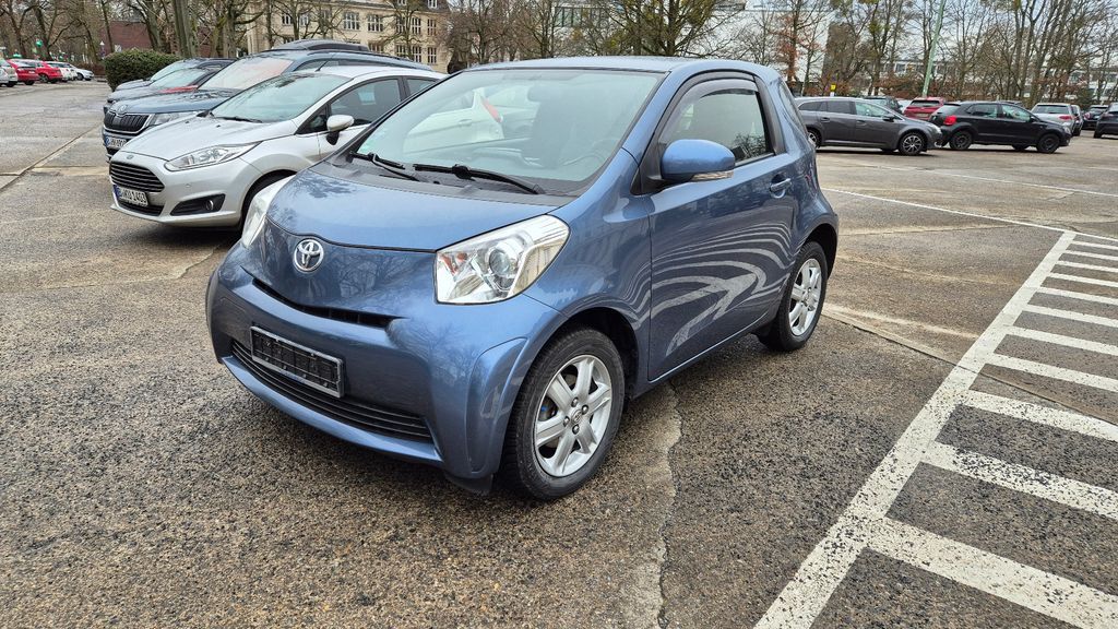 Toyota IQ 114.000 km 7.900 € Berlin 14195