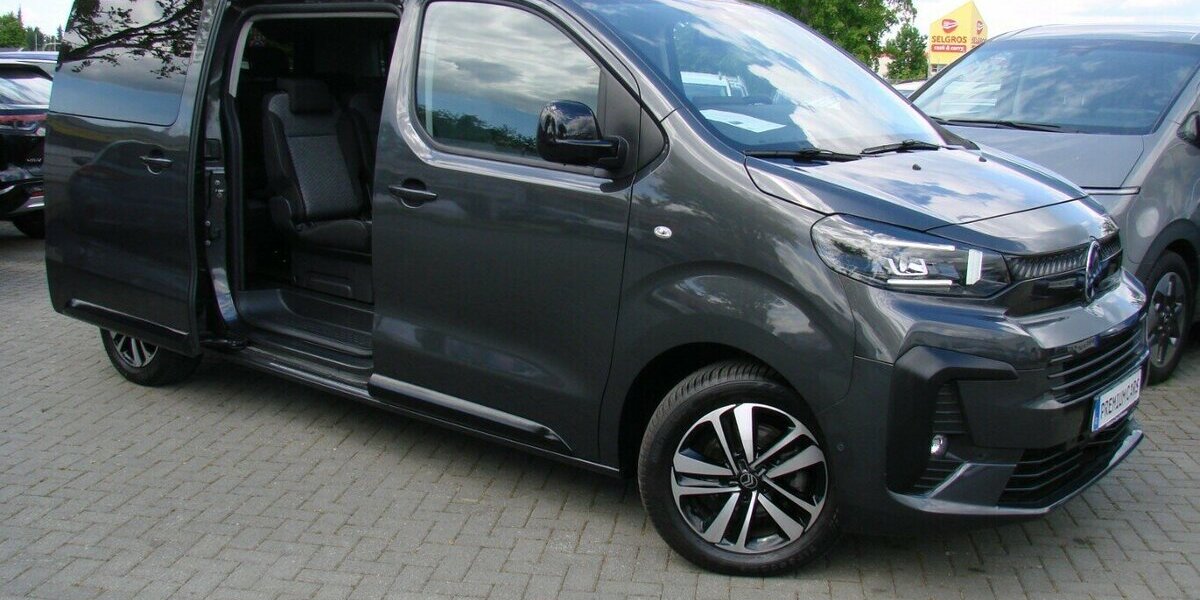 Citroen Spacetourer 180 Plus M, AHK LED Kamera180º 8 Sitze 5.882 km 37.980 &euro; Falkensee 14612
