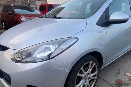 Mazda 2 99.000 km 3.990 &euro; Berlin-Lichtenberg 10365