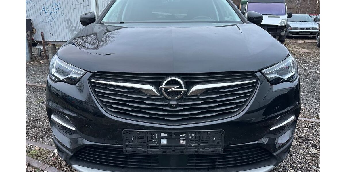 Opel Grandland (X) 190.000 km 11.900 &euro; Berlin 13053