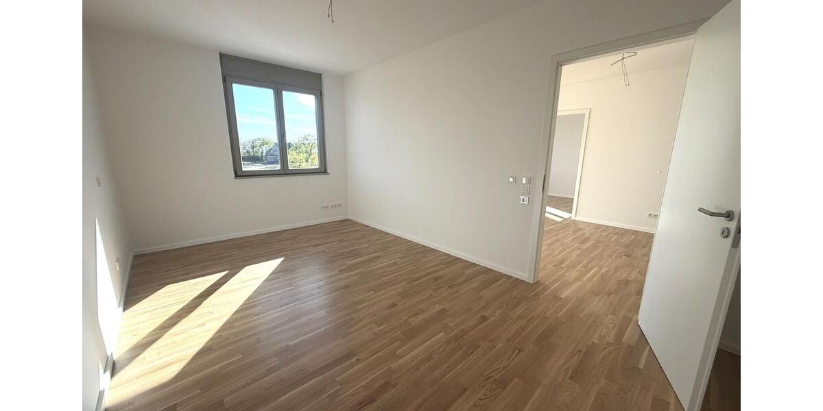 Etagenwohnung Nauen - 3 Zimmer, 63 m&sup2;, 885&euro; | Angebot:26427529