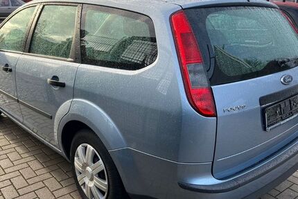 Ford Focus 216.000 km 1.790 € Berlin Weißensee-Pankow 13086