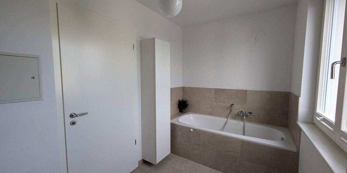 Etagenwohnung Potsdam Nördliche Innenstadt - 3 Zimmer, 129 m&sup2;, 2.200&euro; | Angebot:25760449