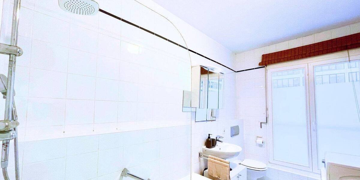 Etagenwohnung Berlin Charlottenburg - 2 Zimmer, 73 m&sup2;, 1.800&euro; | Angebot:26257986