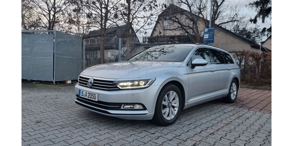 VW Passat 194.000 km 12.900 € Berlin 12353
