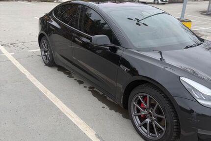 Tesla Model 3 216.000 km 14.000 &euro; Berlin 10114