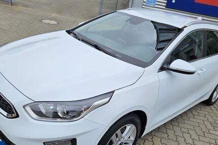 Kia ceed / Ceed 91.768 km 11.999 &euro; Berlin - Köpenick 12555