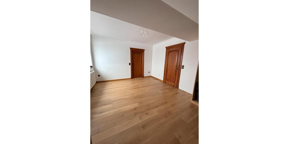 Dachgeschoßwohnung Ludwigsfelde - 3 Zimmer, 70 m&sup2;, 1.100&euro; | Angebot:25087158
