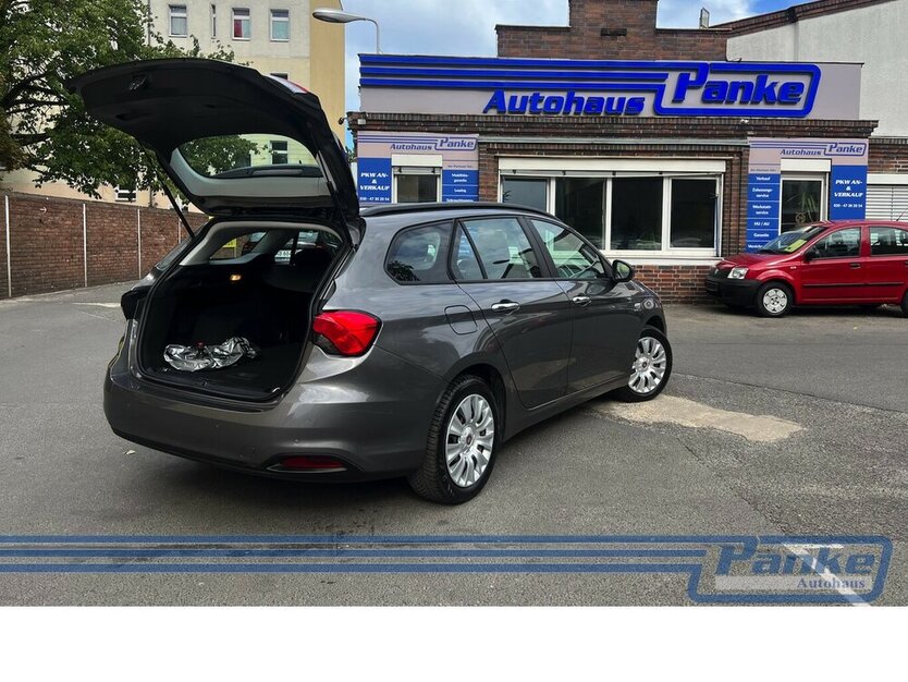 Fiat Tipo 1.4 T-Jet Easy*AHK*SHZ*Klima*NAV*LED*BT* 131.411 km 8.480 € Berlin 13187