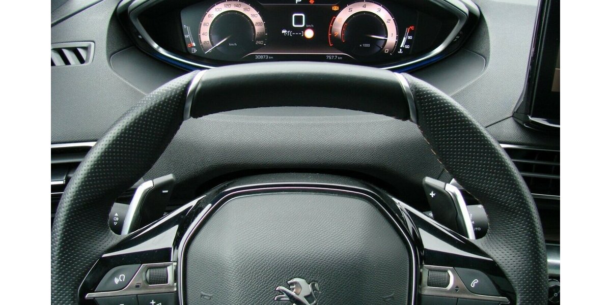 Peugeot 5008 1.2 PureTech 130, GT-Line Leder ACC Navi Pano 30.873 km 29.980 € Falkensee 14612