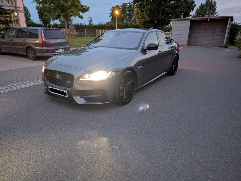 Jaguar XF 181.782 km 16.500 € Teltow 14513
