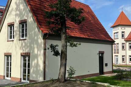 Haus zum Mieten in Beelitz 2.070 € 137.7 m²