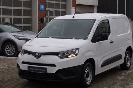 Toyota Proace City 4.887 km 14.990 &euro; Berlin 13403